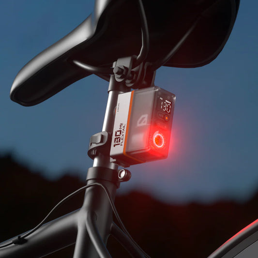 Pompe vélo multifonctions avec feu arrière - Flextail